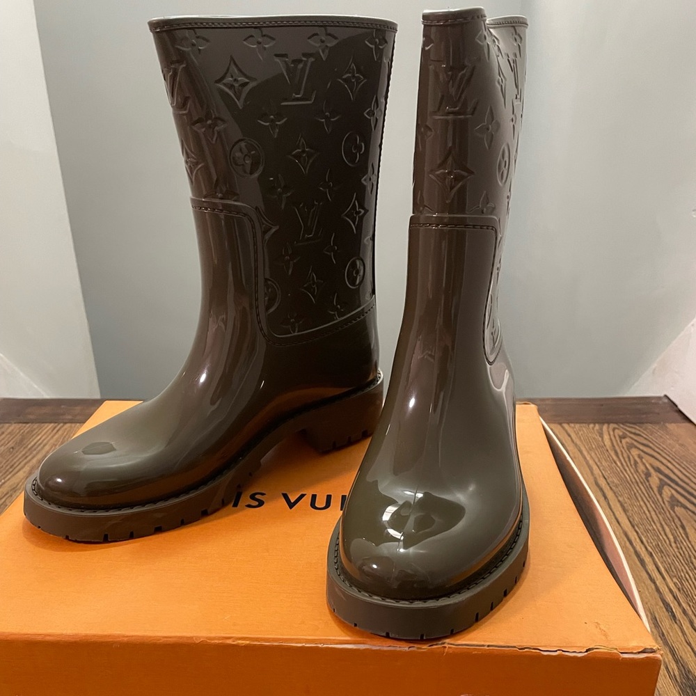 LV Drops Flat Half Boot